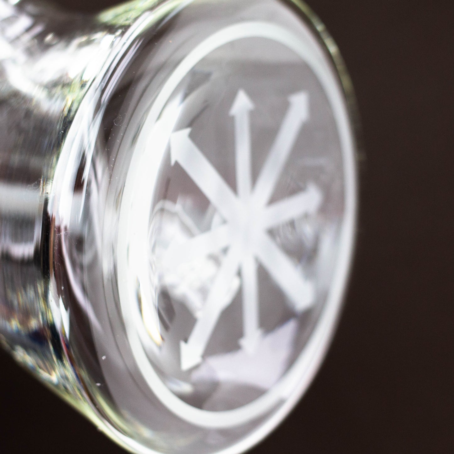 Genie | 17" Sandblasted Artwork Tube 7mm Glass Water Bong_6