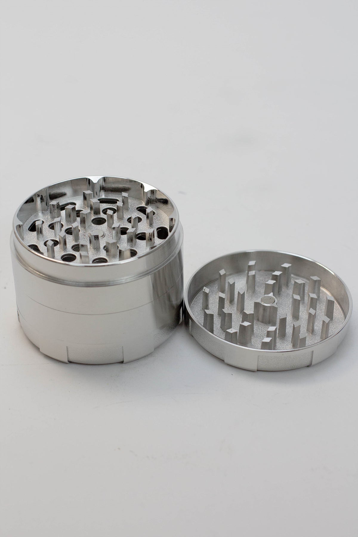 Ghost | 4 Piece Large Metal Grinder_1